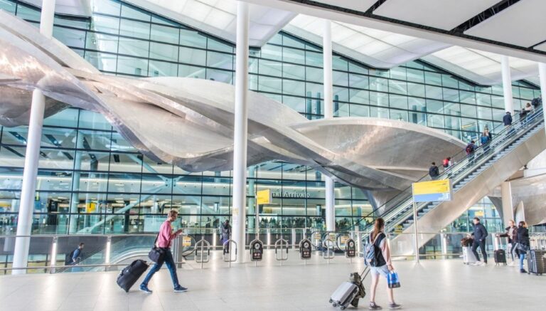 londra hava sahasi kapatildi ZkQmvVdG