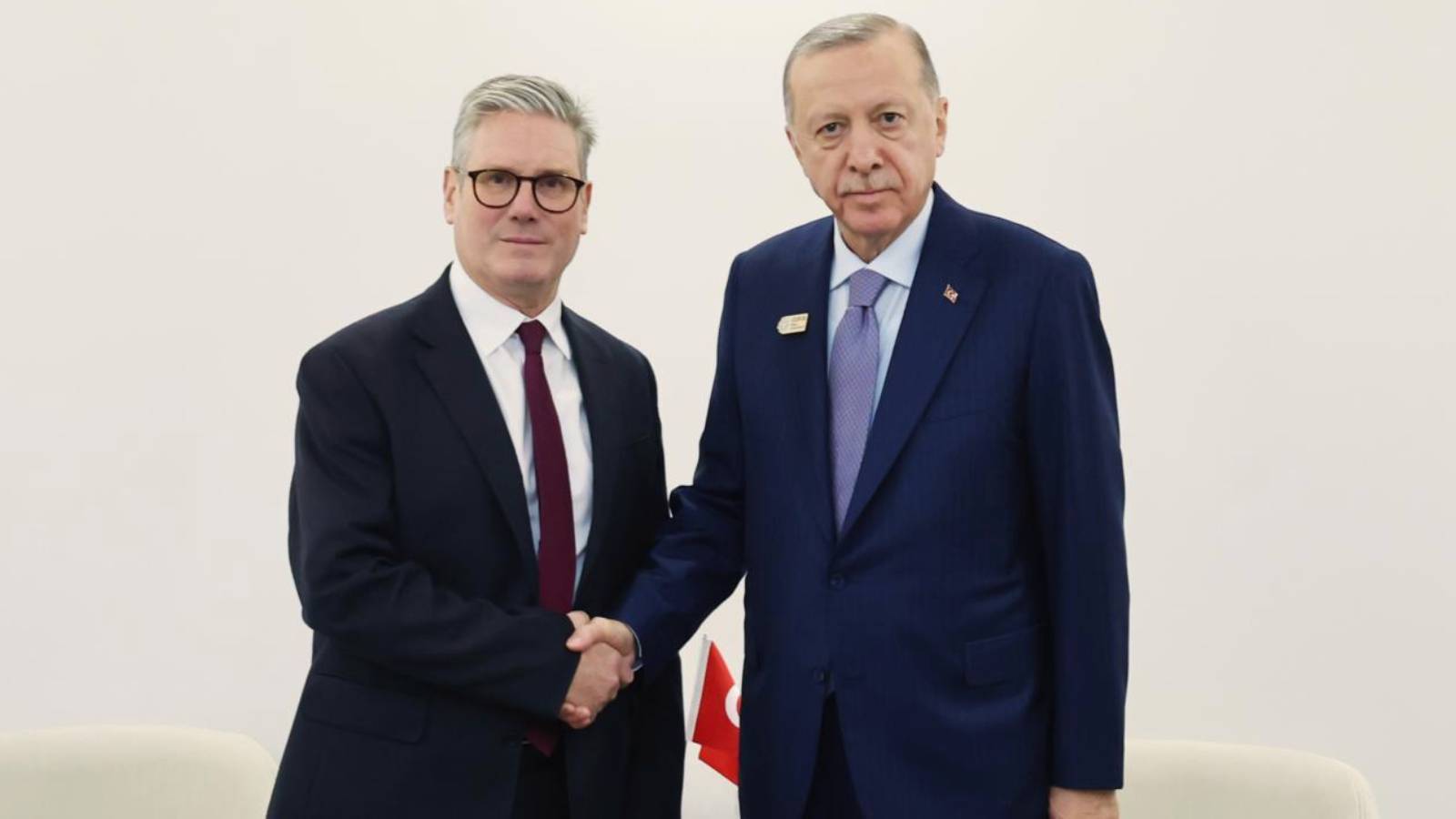 cumhurbaskani erdogan ingiltere basbakani starmer ile telefonda gorustu filistin bolgesel ve kuresel konular ele alindi rEr1pjUZ