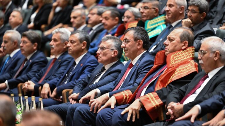 cumhurbaskani yardimcisi cevdet yilmazdan muhalefete yeni anayasa cagrisi siz de tekliflerinizi perspektifinizi ortaya koyun hHWZVfTD