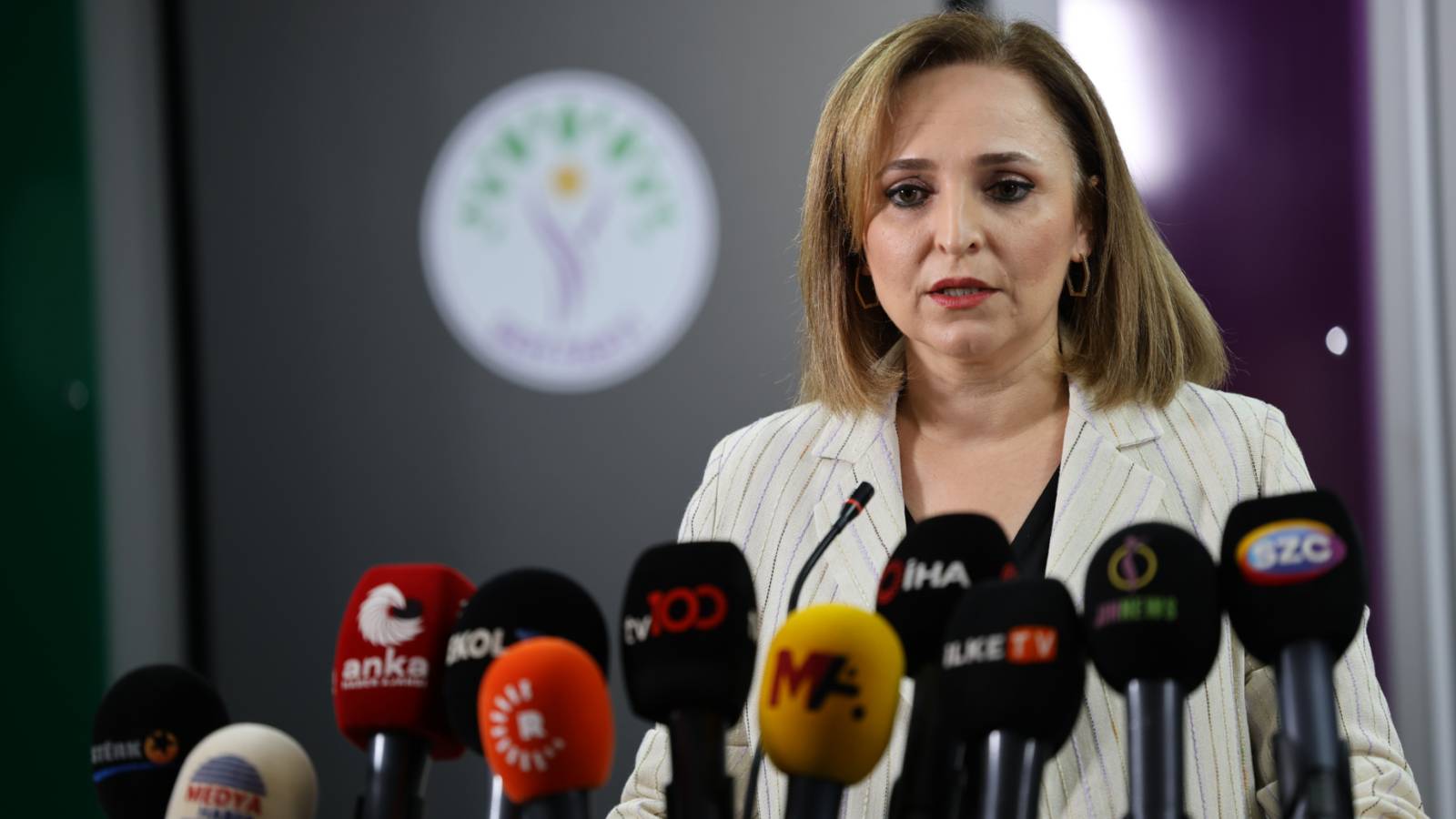 dem partiden chpye destek iktidara kayyim tepkisi hukuk disi ve mesru degil fQjz7uW2