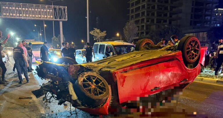 otomobil motosiklete carpti 3 olu 3 yarali XGFlVidC