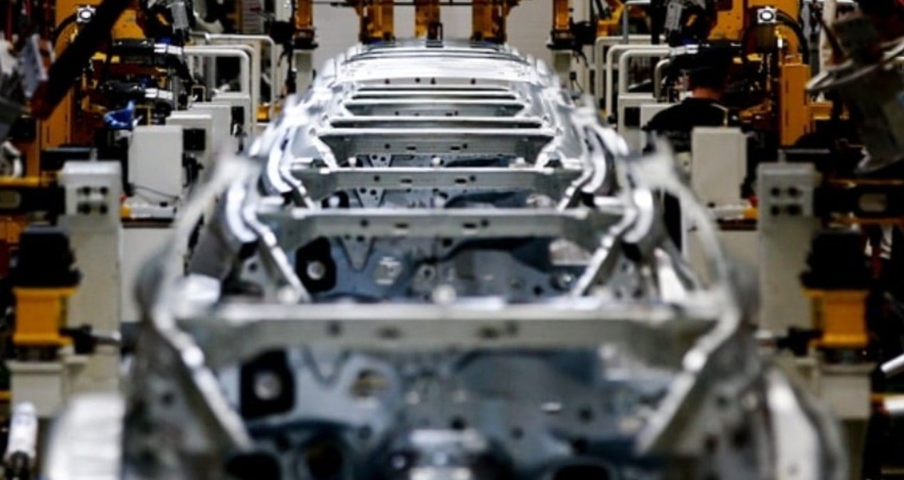 otomotiv devi bin calisani isten cikaracak JPinhiSW