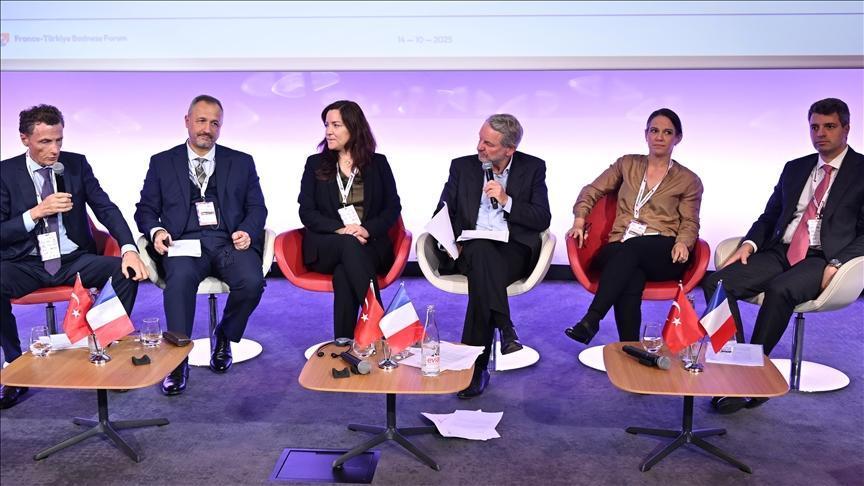 pariste turkiye fransa is forumu duzenlendi L72NZzqH.jpg