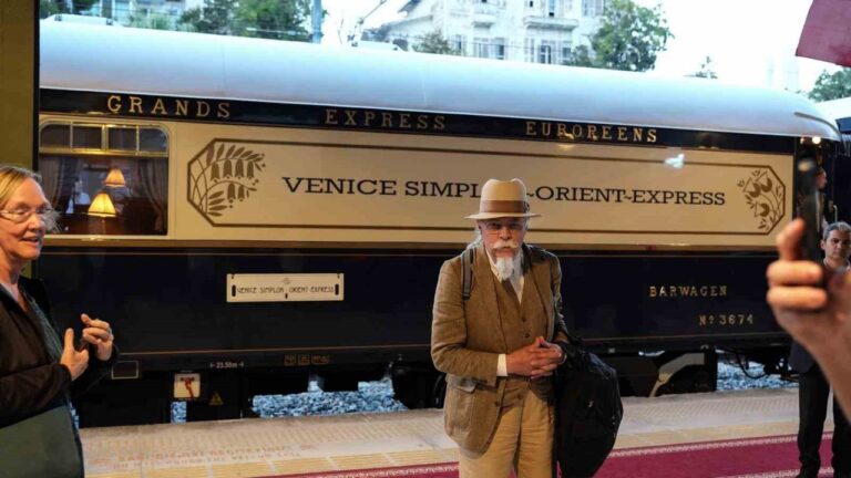 avrupadan-yola-cikan-orient-express-istanbula-geldi-4jHSgPvV.jpg