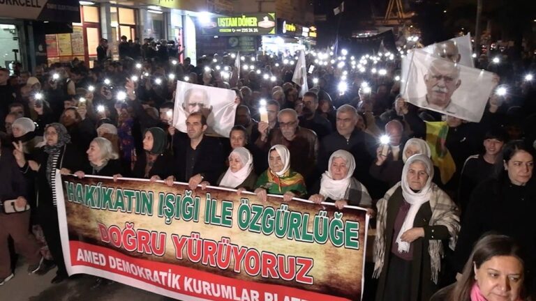 ocalanin-turkiyeye-getirilisinin-yildonumunde-diyarbakirda-protesto-yuruyusu-2UyDUQGz.jpg