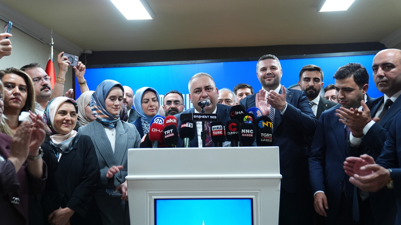 Mesut Özarslan AKP’ye çabuk uyum sağladı: Erdoğan’dan önce İstanbul pislik içindeydi