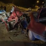 Sivasta 2 otomobil kafa kafaya carpisti mBlemQsx